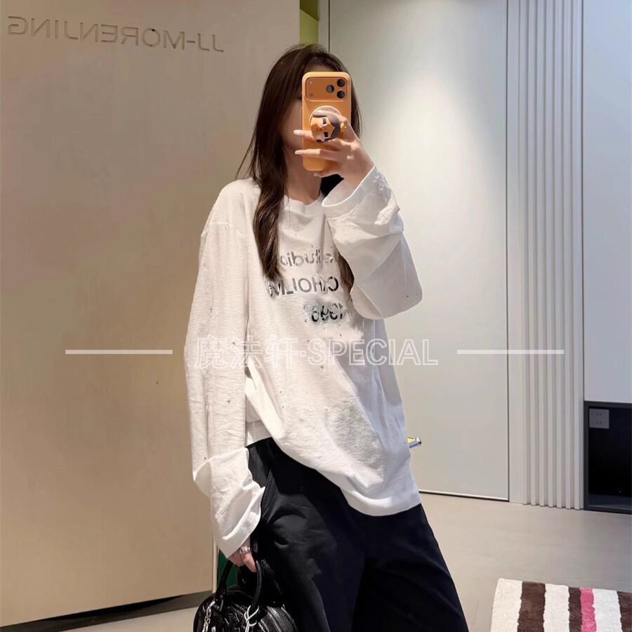 字母亮钻T恤女长袖2026新款圆领套头宽松落肩上衣打底衫欧货春季q