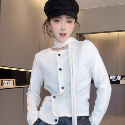 可拆围脖圆领短款常规洋气