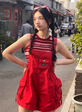 多巴胺工装红色背带裤女夏季新款甜酷小个子显瘦牛仔阔腿短裤子薄
