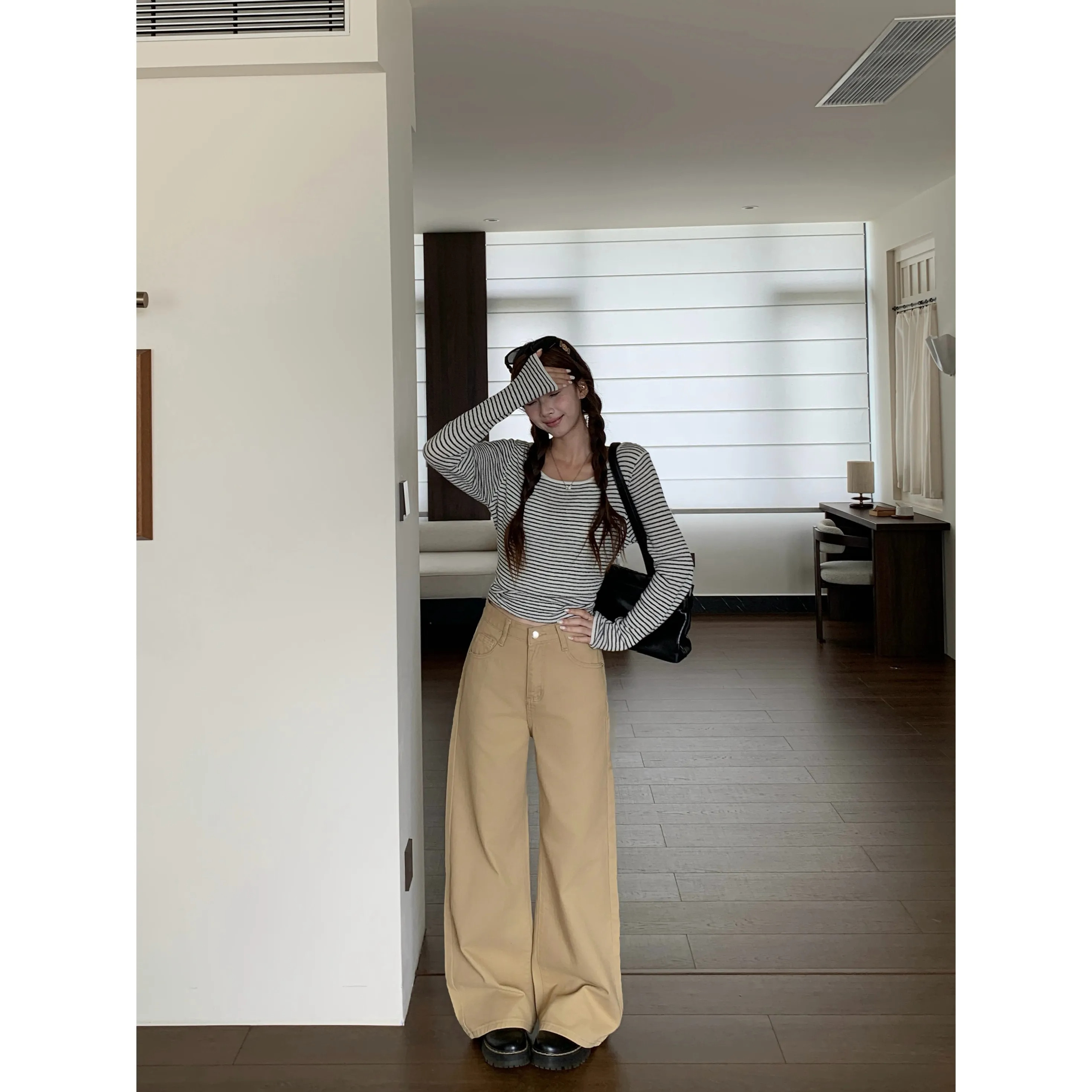 送运费险卡其色高腰直筒牛仔裤女