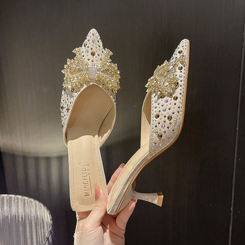 2026水钻蝴蝶结高跟凉拖鞋女夏时尚尖头包头细跟拖鞋法式名媛半拖