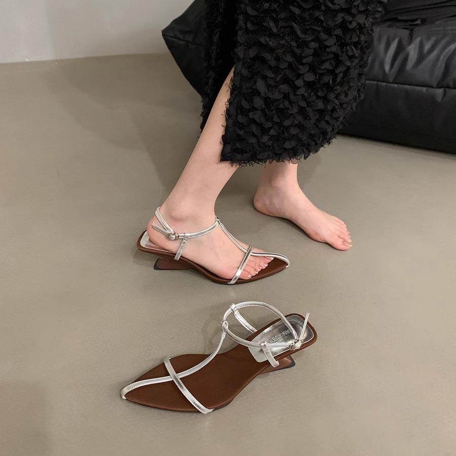 坡跟尖头凉拖鞋仙女鞋子2026外穿夏季法式高跟配裙子气质罗马凉鞋,女鞋,一字带凉鞋,淘宝优惠券,粉丝福利购,淘宝优惠卷