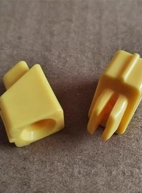 适配丰田凯美瑞锐志卡罗拉皇冠雷凌车门内饰板黄色底座卡扣卡子