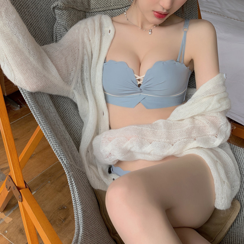 内衣女无钢圈bra少女日系薄款小胸聚拢P上托少女文胸内裤一套
