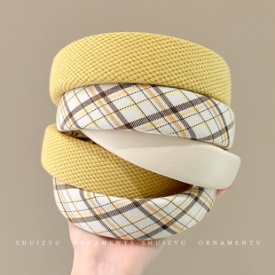 奶乖甜美米黄色发箍女款 外出压发发卡高颅顶宽边洗脸头箍显白发饰