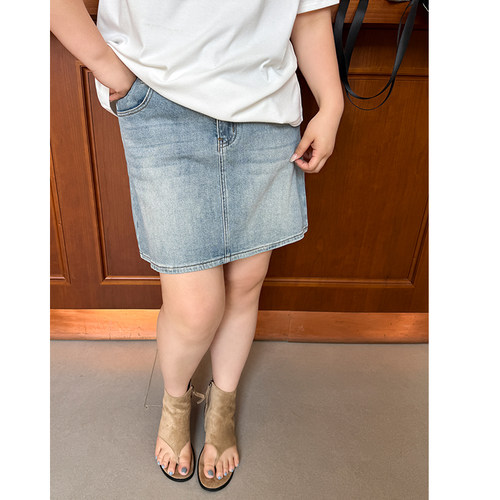 胖mm夏季青春百搭牛仔短裙木子理想大码女装薄软舒适半身裙200斤