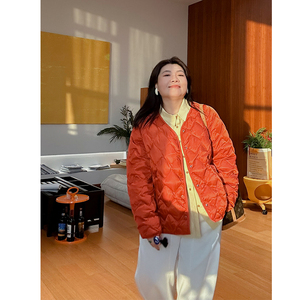 新年小财神90白鸭绒羽绒服胖妹妹V领轻便刺绣木子理想大码羽绒服