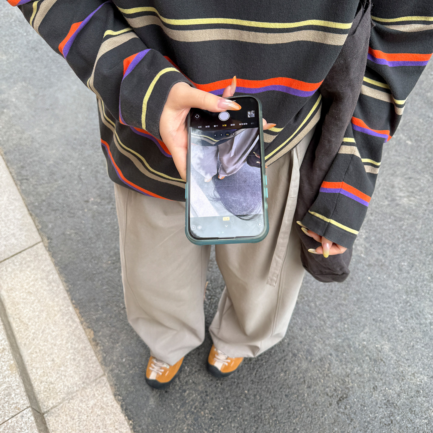 胖mm窄版气球裤木子理想大码女装春季200斤松紧腰抽绳街头休闲裤