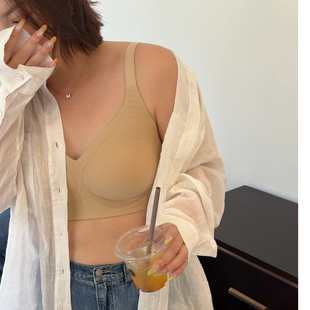 粉底液内衣胖mm大码 文胸大胸显小内衣200斤 春夏隐形无痕背心式