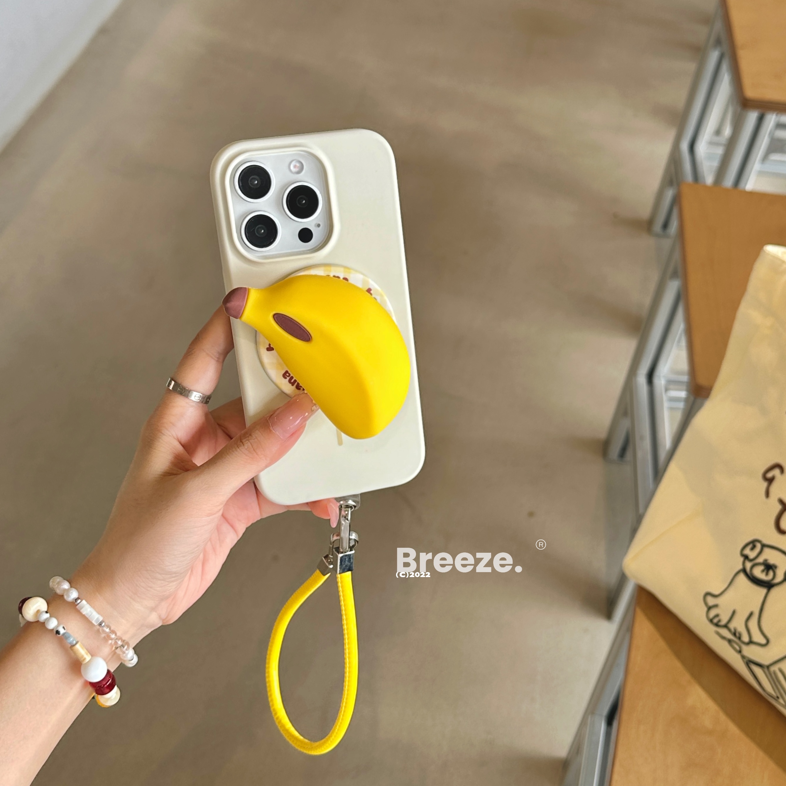 简约小清新水果香蕉磁吸支架液态硅胶适用iPhone16promax苹果15手机壳13promax新款16pro保护套16防摔14挂绳