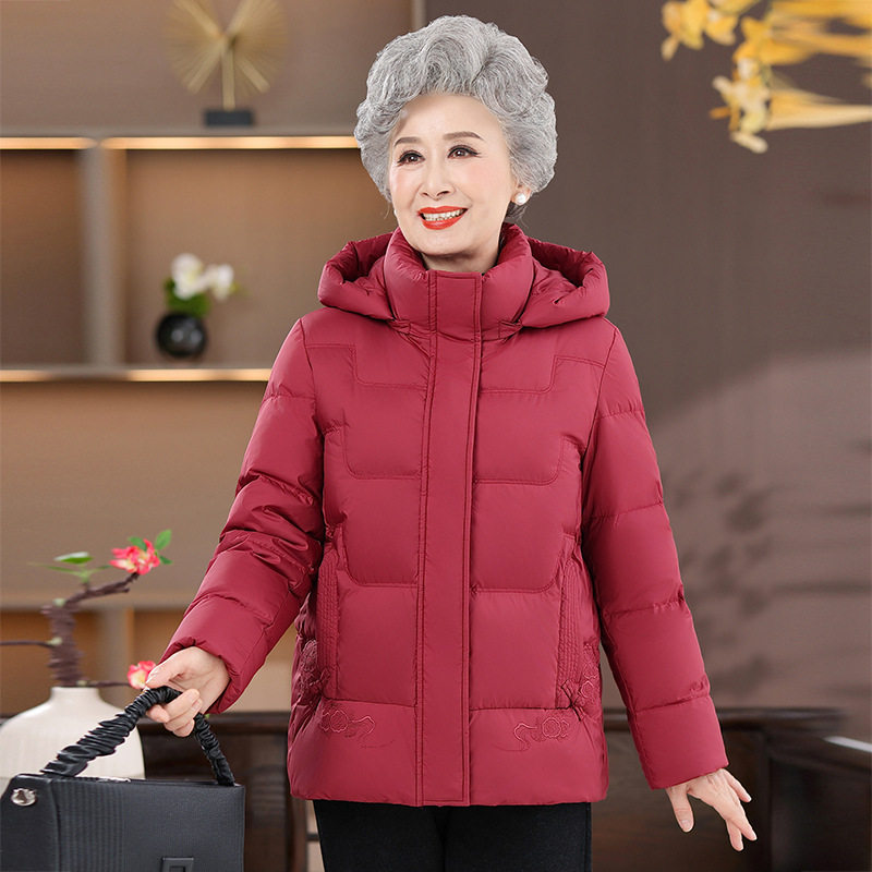 胖妈妈冬装短款羽绒服女加肥加大码中老年人保暖外套200斤小个子