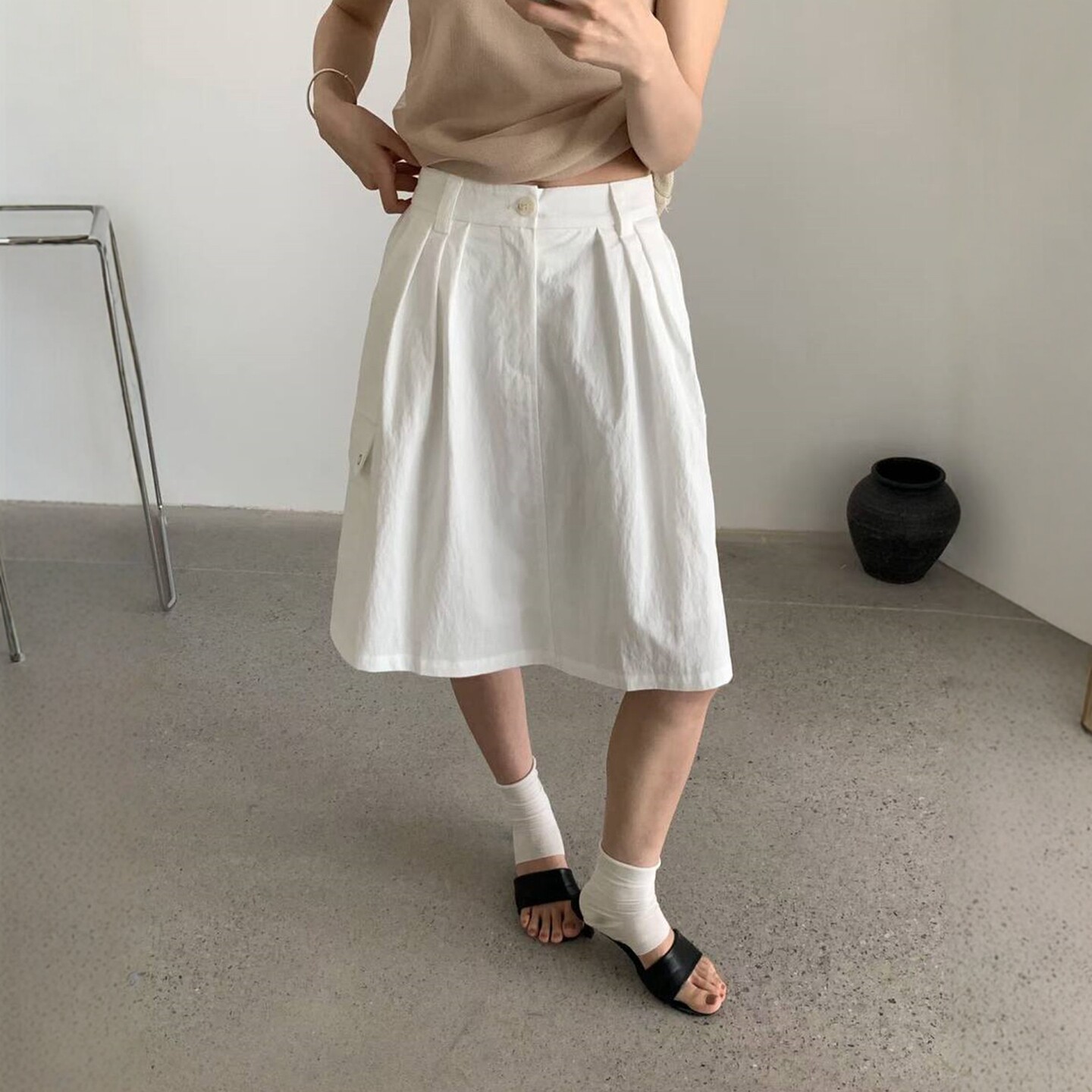 韩系白色工装半身裙女夏季垂感显瘦遮胯压褶裙带口袋A字中长伞裙
