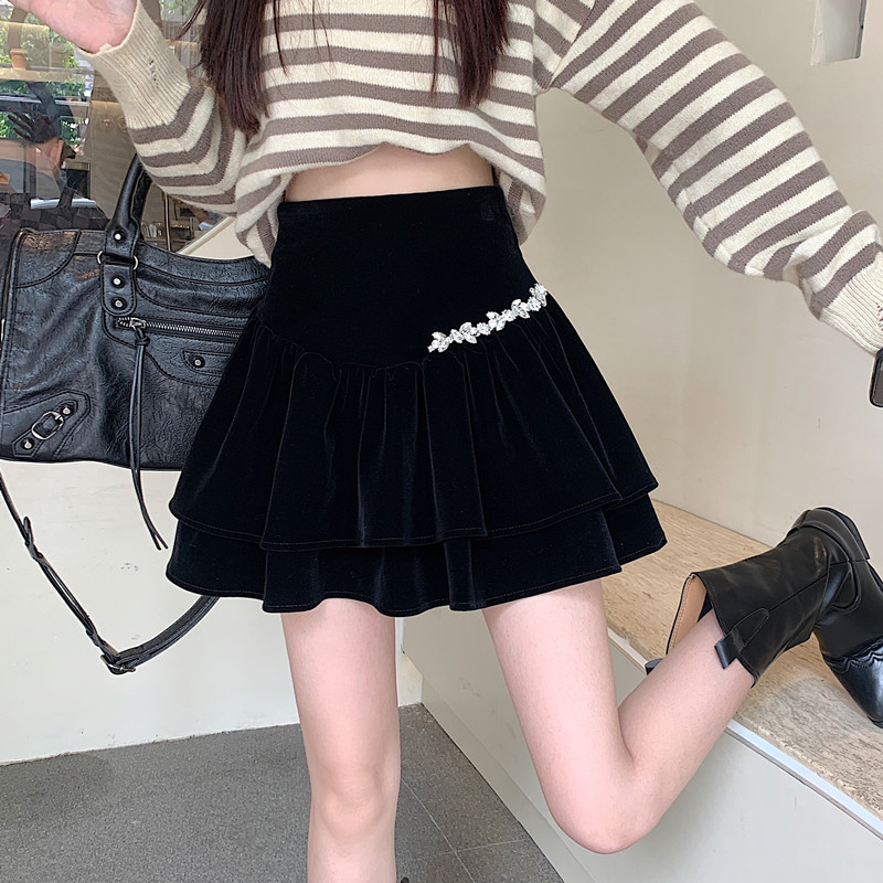 荷叶边短裙显瘦不规则镶钻蓬蓬裙