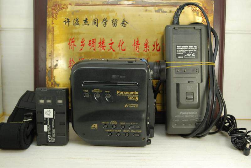 松下 NV-S100EN 摄像机 VHSC 磁带 卡带 录像机 家用复古模型收藏