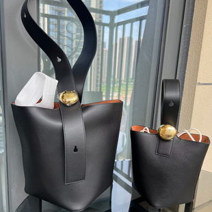 罗家轻奢侈大品牌女包真皮水桶包高端小众设计高级感单肩斜挎牛皮