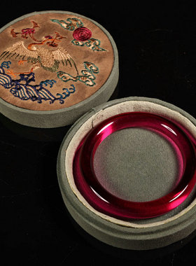 精品宫藏精工圆条红宝石手镯女高密水晶刚玉百搭手镯气质首饰盒装