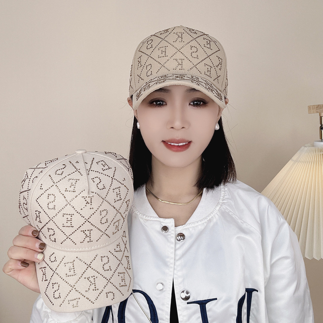 百搭休闲圆顶水钻优雅鸭舌帽