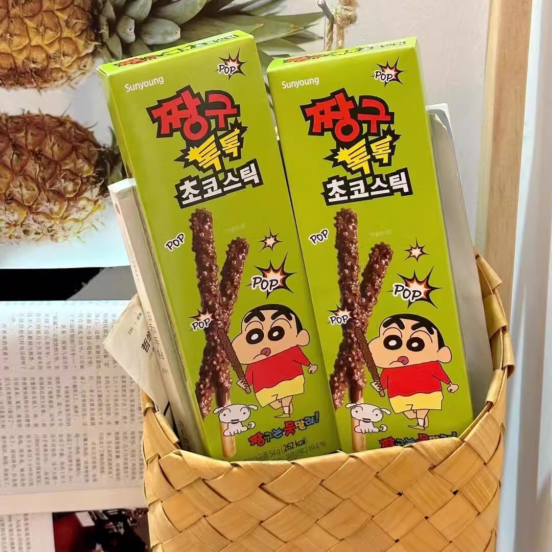 韩国进口sunyoung蜡笔小新版跳跳糖巧克力味饼干棒零食小吃54g