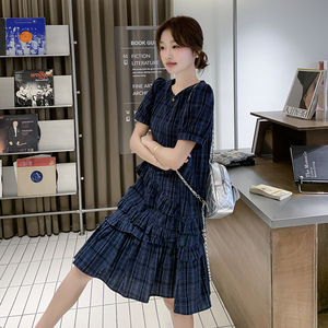 复古气质通勤风格子连衣裙夏季2025法式新款慵懒木耳边淡人连衣裙图片