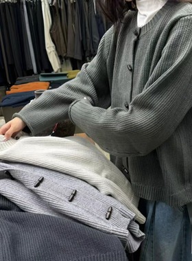 becabeau女装6502秋冬韩版宽松大码胖mm慵懒风牛角扣针织毛衣外套