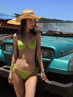 VANLIGA水果绿性感度假风比基尼沙滩泳衣bikini分体泳衣女