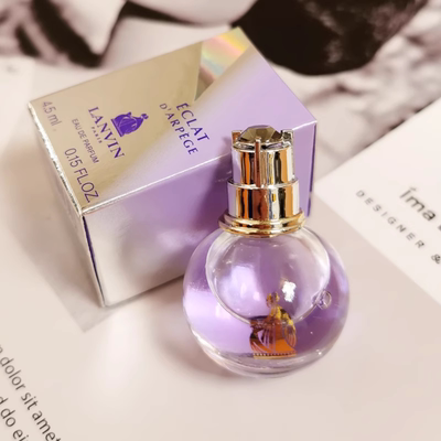 包邮 浪凡光韵女士浓香水4.5ml 自然花果香浓香持久效期至2026.04