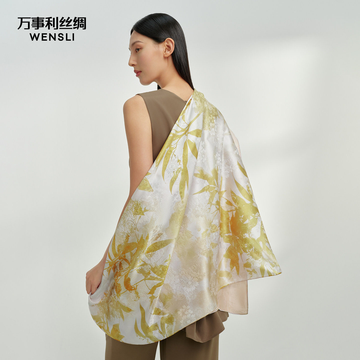 万事利26春夏重磅新品真丝丝巾提花桑波缎双面异色超大方巾西窗下