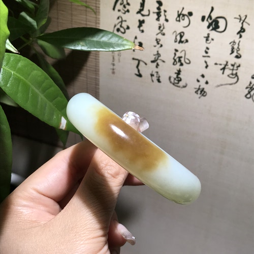 儒贤玉道新疆和田玉且末糖白玉一口糖泥鳅背手镯厚装宽油润细糯