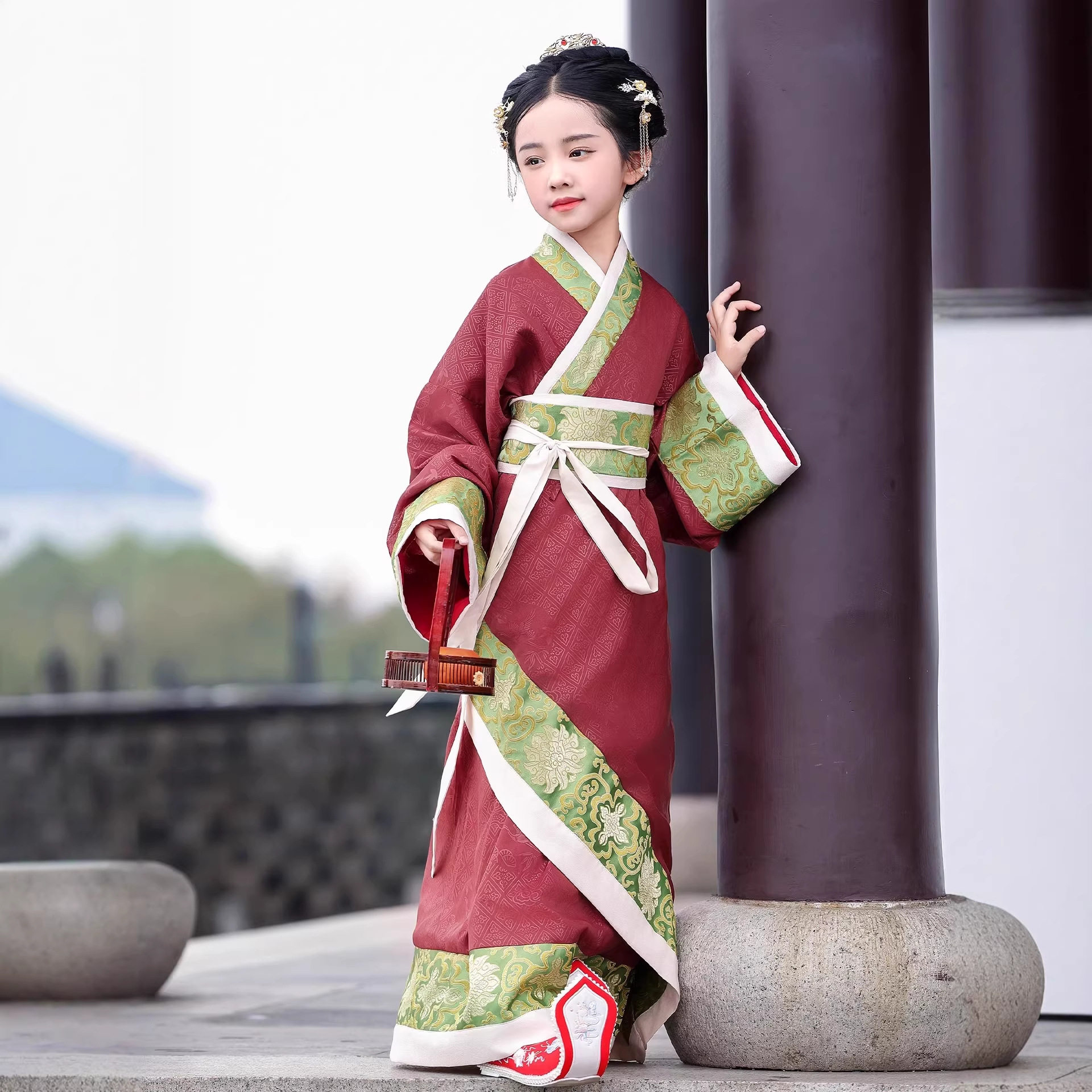 原创战国袍女童汉服2026新款儿童曲裾袍中国风走秀演出服摄影古装