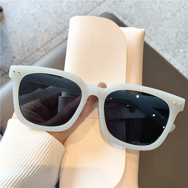 2021新款复古方框墨镜女夏季韩国网红气质百搭太阳眼镜海边遮阳潮