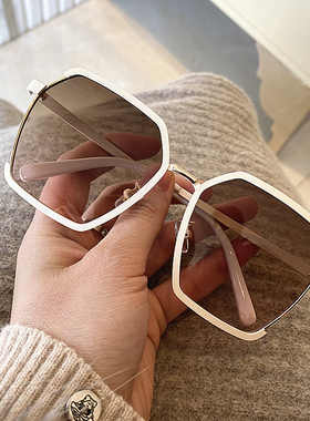 女方大框防显瘦街拍复古太阳镜