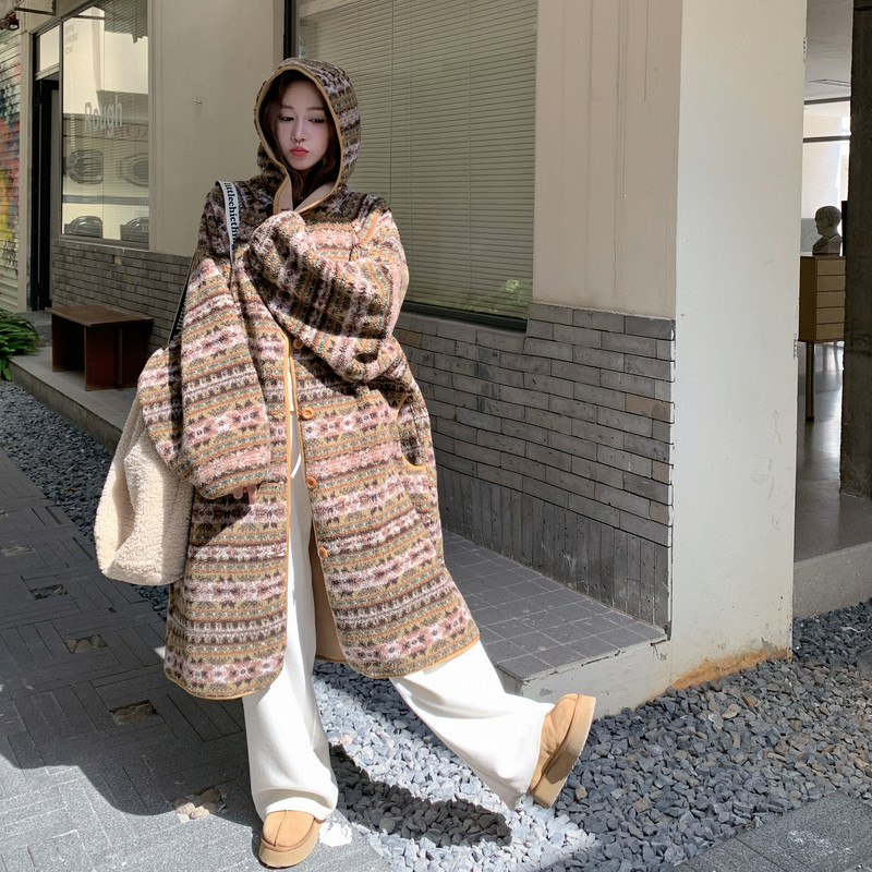 颗粒绒皮毛一体连帽大衣女2025秋冬季民族风撞色设计感提花外套,女装短外套,2C172
