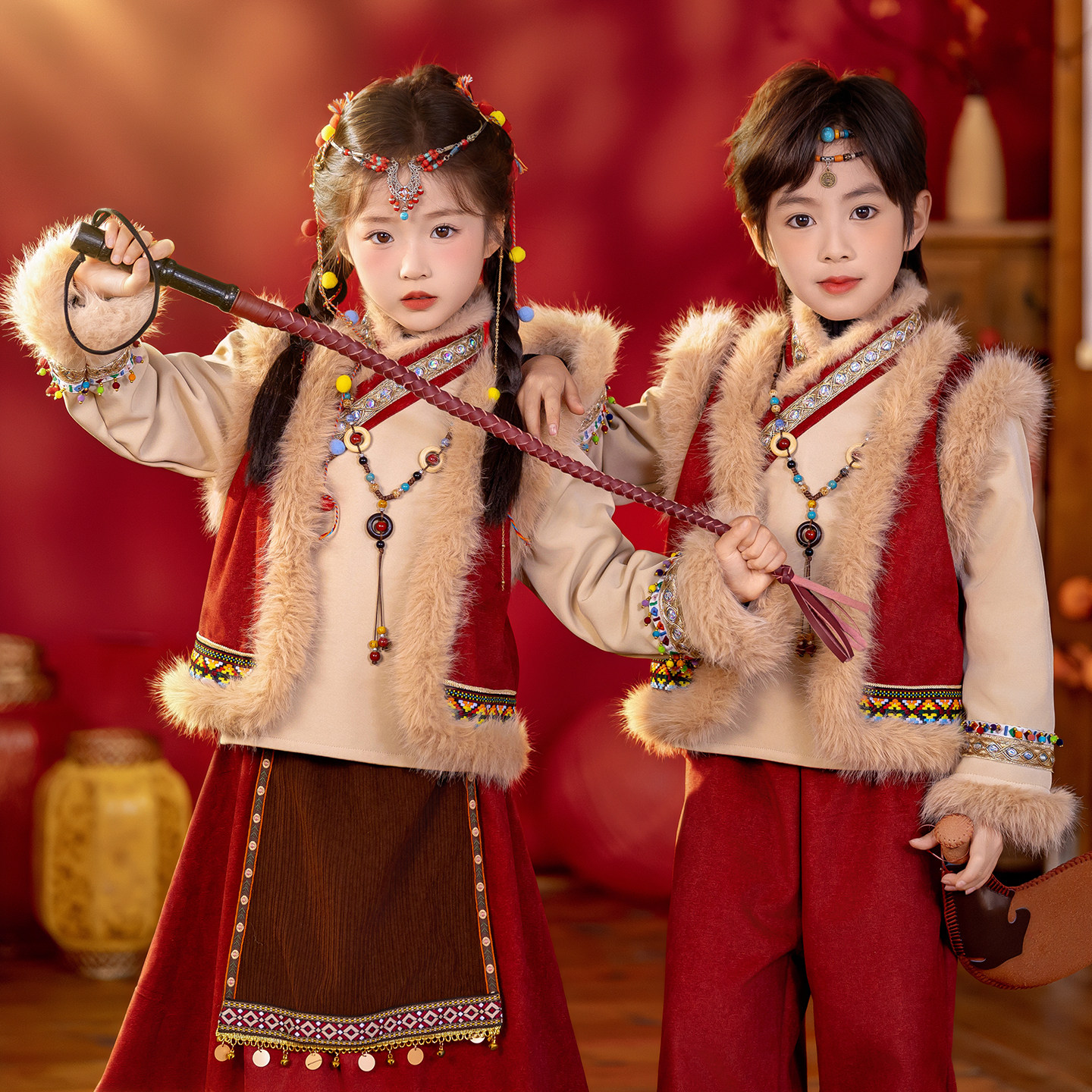 元旦儿童演出服少数民族加绒舞蹈服男女童2025新款幼儿园表演服装