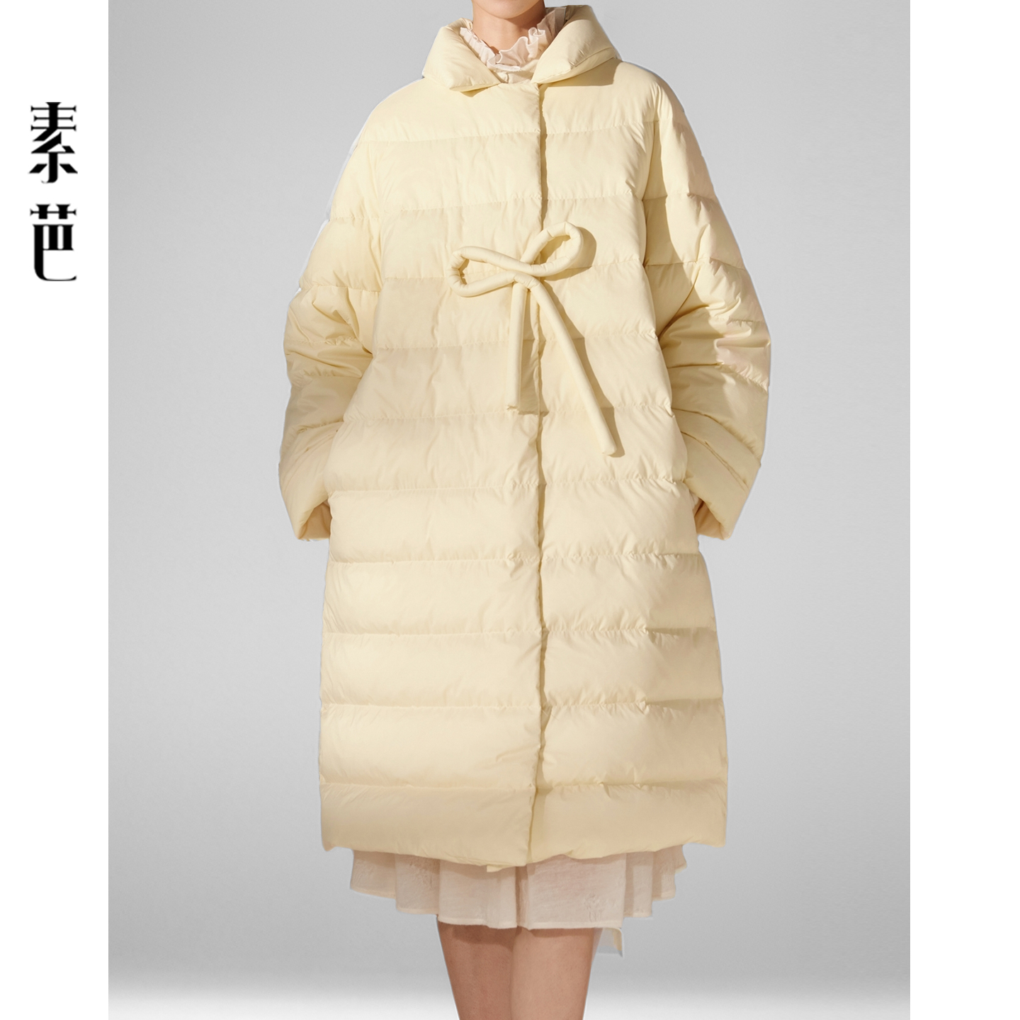 素芭优雅绳结长款保暖羽绒服