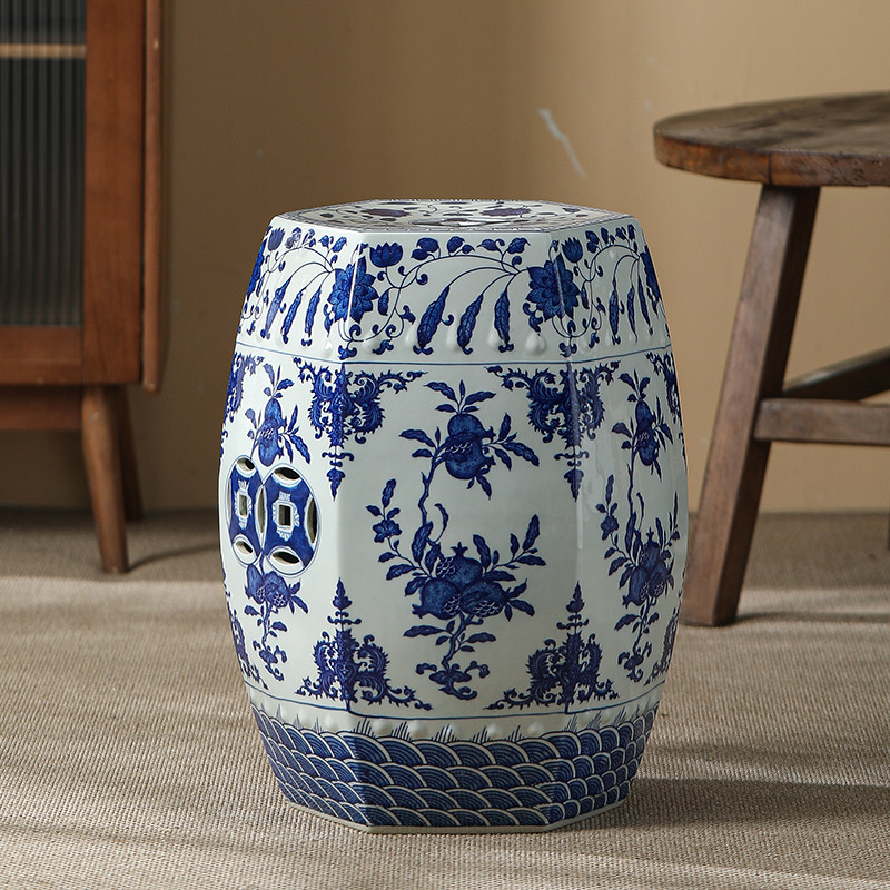 新中式青花瓷古典陶瓷鼓墩陶瓷鼓凳绣墩外贸瓷凳子六边寿桃换鞋凳