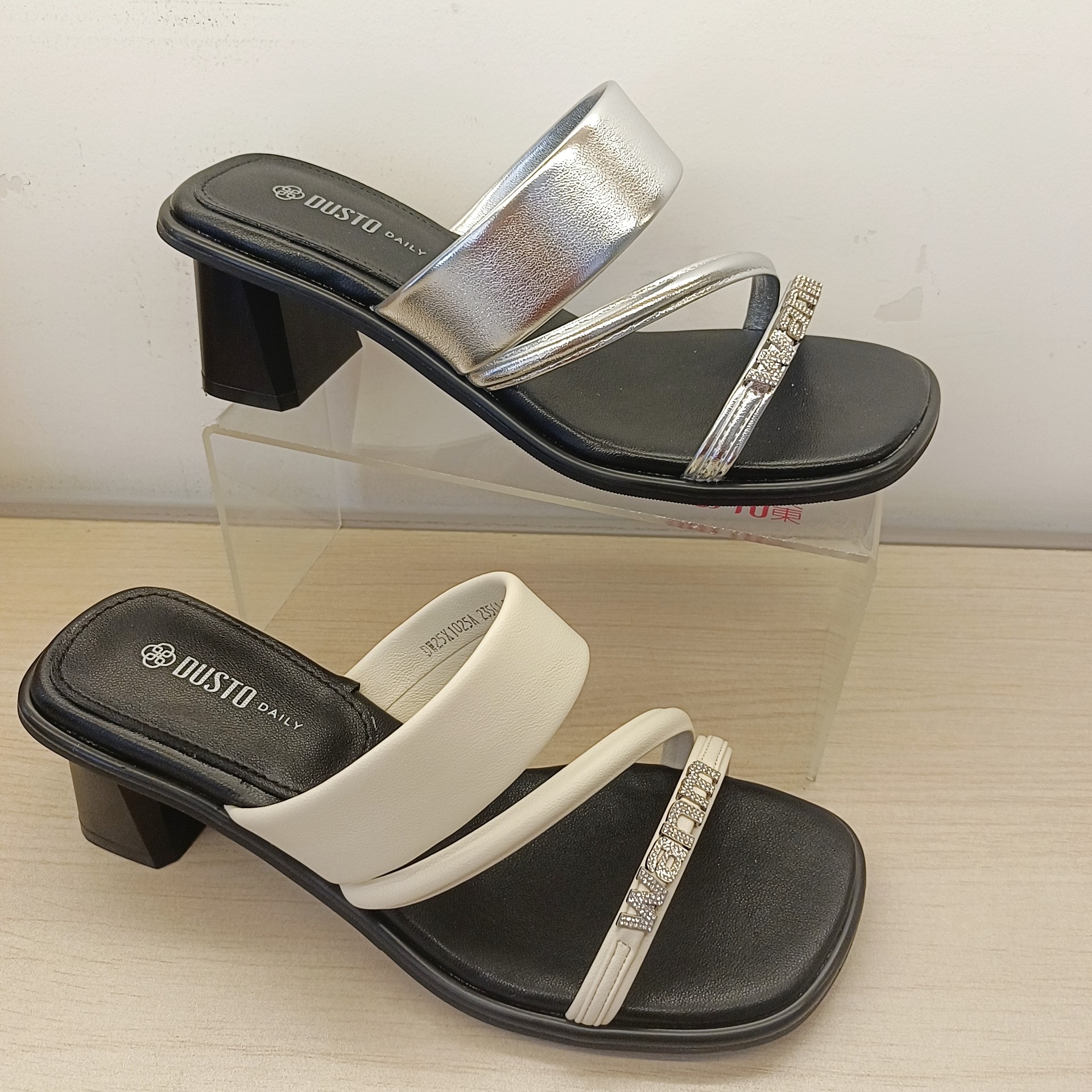 大东一字拖鞋女2025夏季新款时尚性感水钻绑带粗跟高跟凉拖102524