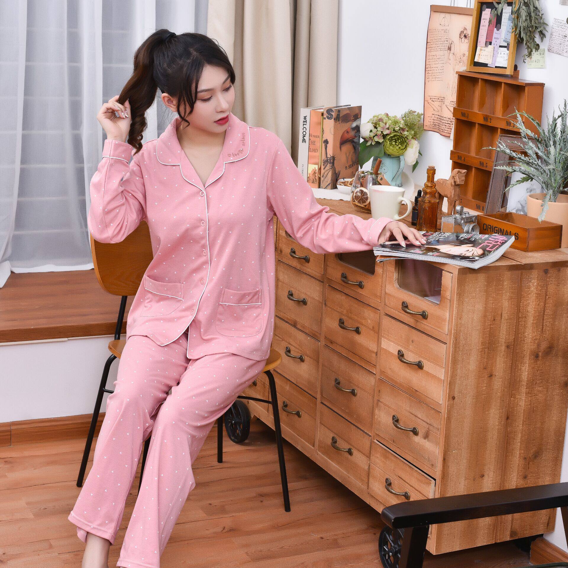 中青年空调房女士家居服送老妈