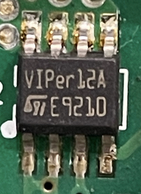 VIPER12A VIPER12ASTR-E SOP-8 VIPER22AS 开关电源芯片 贴片进口