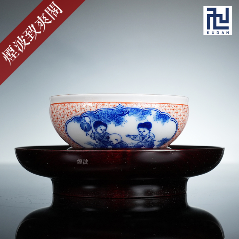 婴戏童子挑灯笼内画杯托