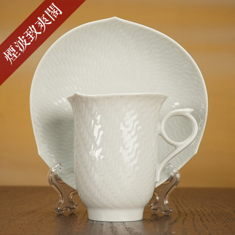神奇波浪系列纯白浮雕咖啡杯碟