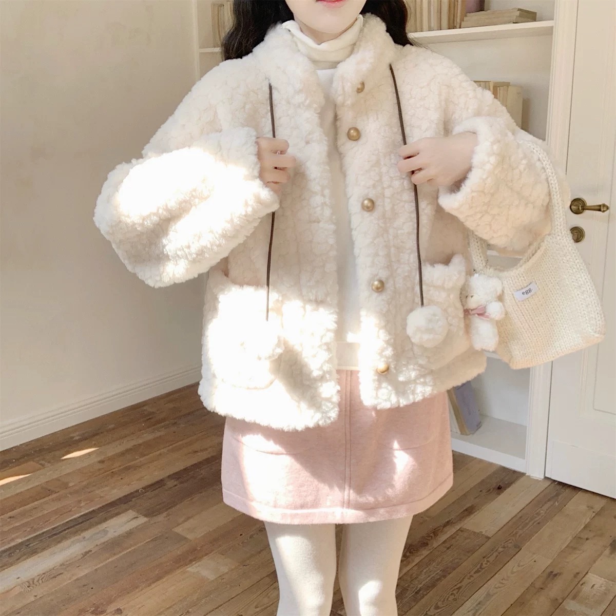 【Dear YN】温柔甜美球球系带设计保暖毛毛外套皮毛一体短款上衣