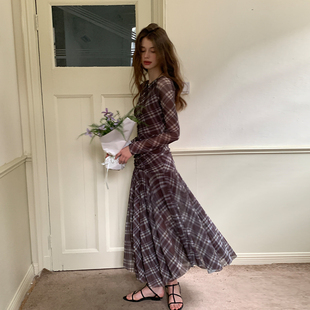 连衣裙女新款 ZHUYIYI 收腰网纱弹力薄纱秋季 长袖 收腰显瘦 新款