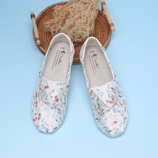 一脚蹬懒人平底百搭透气软网面鞋 休闲碎花帆布鞋 汤姆斯女鞋 Tt&Mm