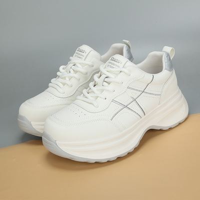 春季新款厚底增高小白鞋女显脚小