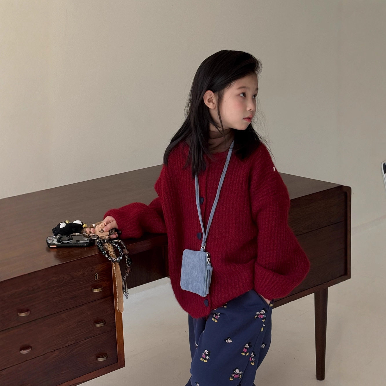 童毛衣2025秋冬韩版女宝宝红色针织开衫上衣儿童百搭保暖加厚
