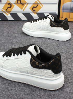 印花潮鞋情侣小白鞋低帮厚底学生轻便板鞋男女百搭软底运动休闲鞋