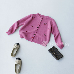 韩定单 三色 立体刺绣配手工小花球撞色爱心扣休闲宽松款针织开衫