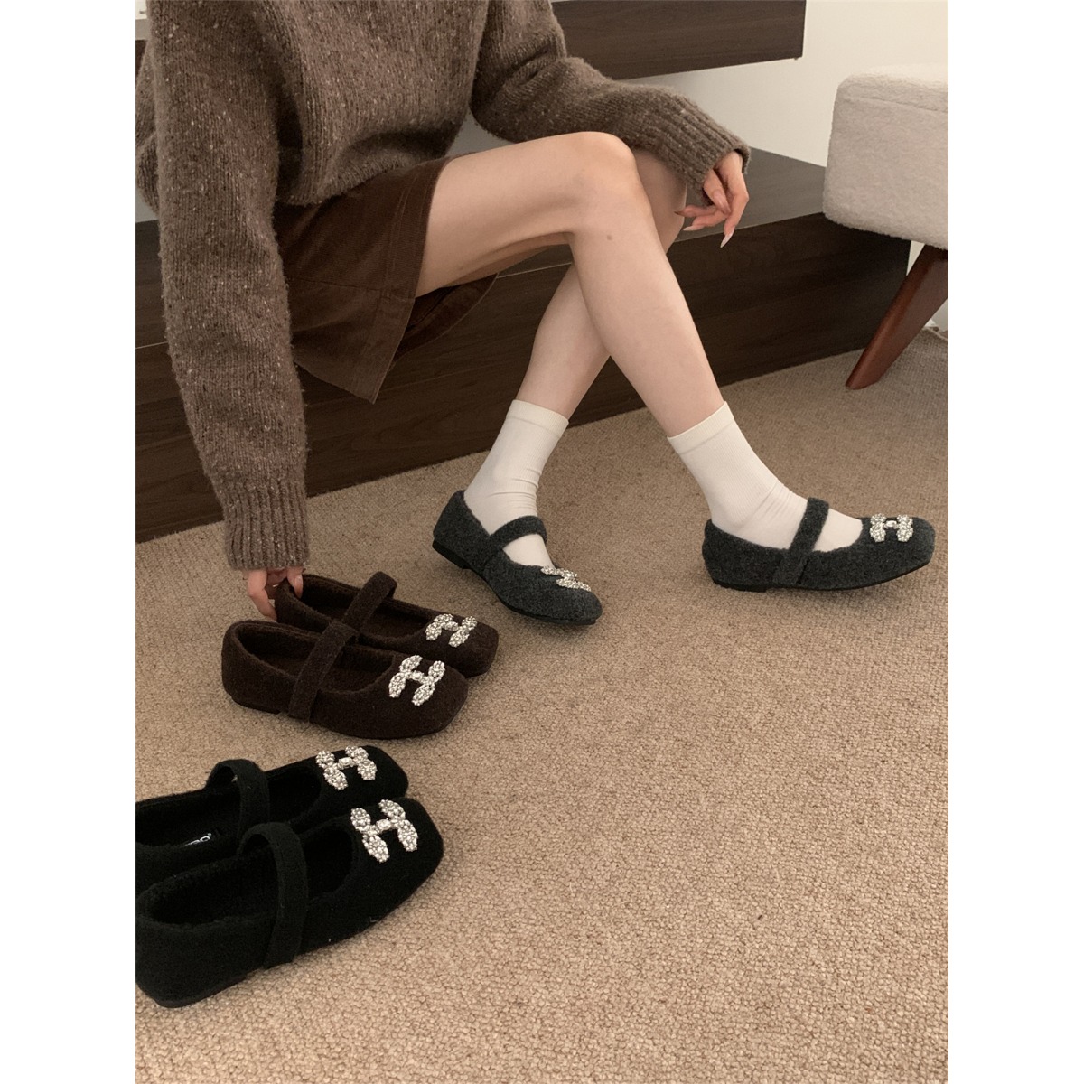 法式轻奢水钻扣气质毛毛鞋秋冬款毛呢加绒名媛风玛丽珍瓢鞋