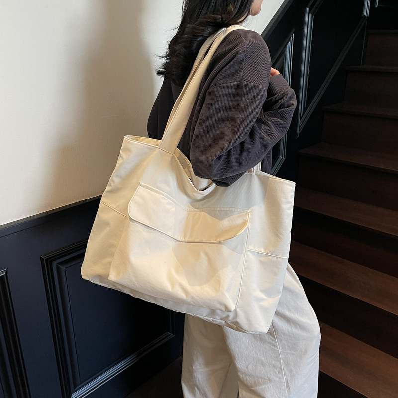 大容量托特包女轻便休闲防水尼龙布大学生纯色上课通勤运动单肩包