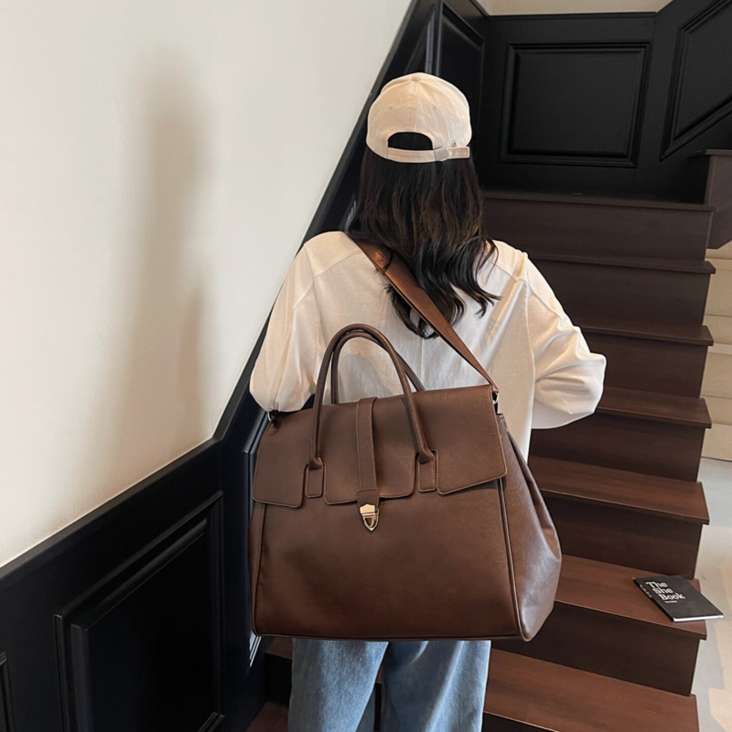 手提复古棕色大容量高级感青年